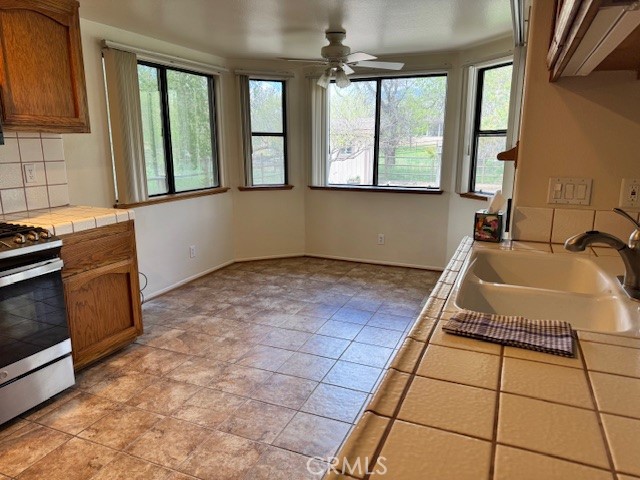 Detail Gallery Image 15 of 26 For 30081 Jamaica Dunes Dr, Tehachapi,  CA 93561 - 3 Beds | 2/1 Baths