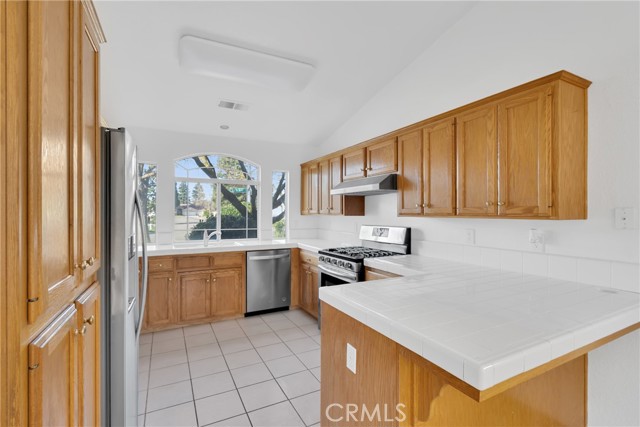 Detail Gallery Image 7 of 28 For 8590 N Sierra Vista, Fresno,  CA 93720 - 3 Beds | 2/1 Baths