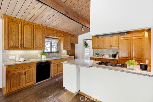 Detail Gallery Image 14 of 36 For 3117 Harmony Pl, La Crescenta,  CA 91214 - 3 Beds | 2 Baths