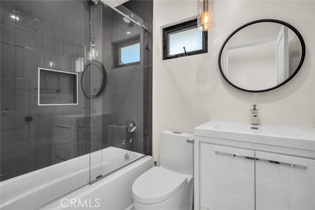 Detail Gallery Image 36 of 49 For 5110 Greenbush Ave, Sherman Oaks,  CA 91423 - 6 Beds | 6 Baths