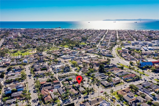 Detail Gallery Image 2 of 61 For 118 Adams Ave, Huntington Beach,  CA 92648 - 3 Beds | 2 Baths