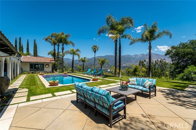 420 Inverness Drive, La Canada Flintridge CA: https://media.crmls.org/medias/6b6a63a3-c716-4d6c-9f31-e03b9389c164.jpg