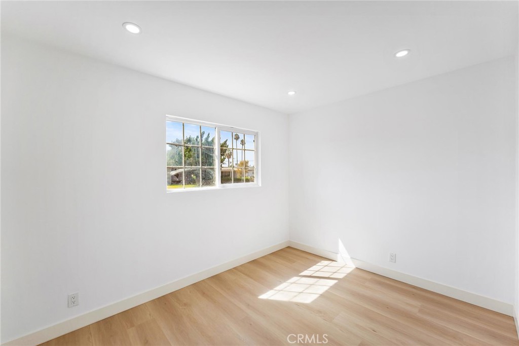 MLS #OC25184707 image #15