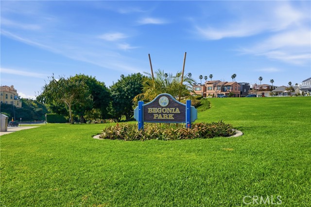 Detail Gallery Image 40 of 42 For 429 Carnation Ave, Corona Del Mar,  CA 92625 - 5 Beds | 5 Baths