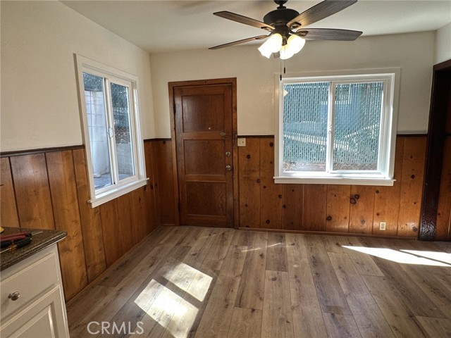 Detail Gallery Image 8 of 20 For 215 Western, Cedar Glen,  CA 92321 - 3 Beds | 1/1 Baths