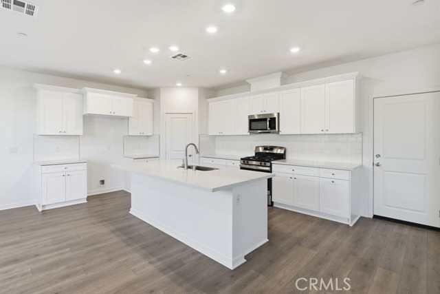 Detail Gallery Image 3 of 23 For 34470 Sakura Ln, French Valley,  CA 92596 - 4 Beds | 3 Baths