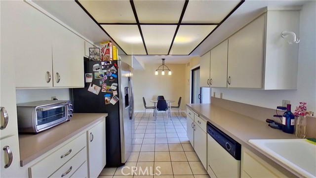 Detail Gallery Image 14 of 30 For 25558 Oak St, Lomita,  CA 90717 - 3 Beds | 2/1 Baths