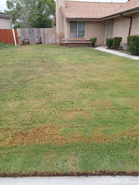 Detail Gallery Image 15 of 16 For 4595 Bronson, San Bernardino,  CA 92407 - 4 Beds | 2 Baths