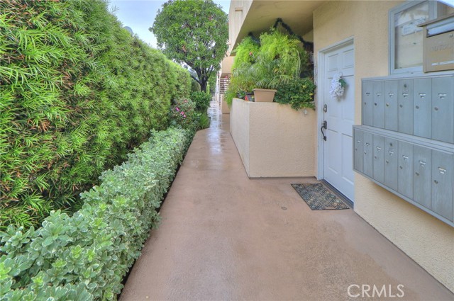 13801 Oxnard Street, 208 photo 3