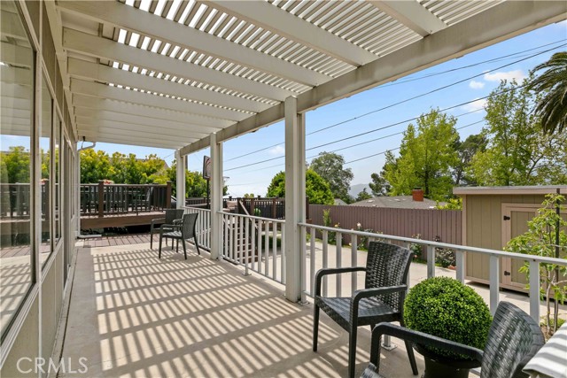 3348 Burritt Way, La Crescenta CA: https://media.crmls.org/medias/6b7293cd-1b94-4942-a86e-b481a650e3d4.jpg