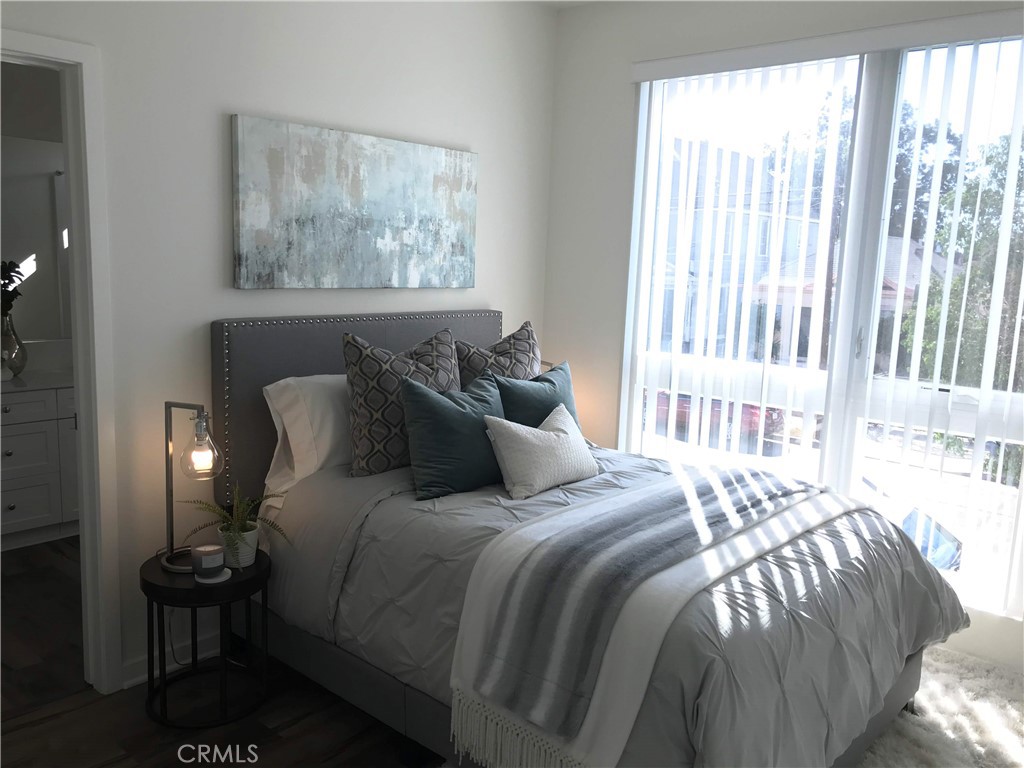 MLS #OC25280729 image #11