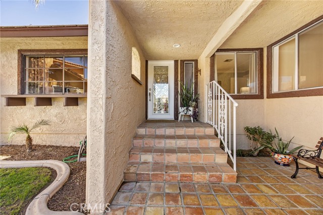 Detail Gallery Image 5 of 61 For 30176 Windward, Canyon Lake,  CA 92587 - 4 Beds | 2 Baths