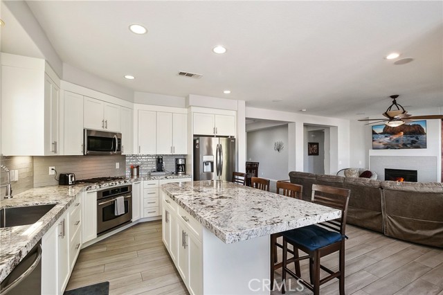 Detail Gallery Image 8 of 38 For 42911 Dell Lago Ct, Indio,  CA 92203 - 3 Beds | 2 Baths