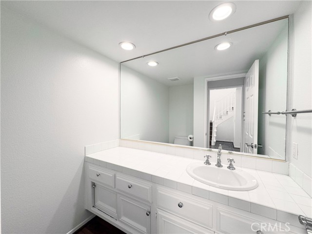 Detail Gallery Image 19 of 24 For 24664 Vista Cerritos, Calabasas,  CA 91302 - 3 Beds | 2/1 Baths