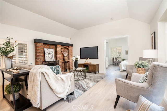 2007 Delaware Street, Huntington Beach CA: https://media.crmls.org/medias/6b76fb6b-7e9b-4c7e-bd90-d17893fe84de.jpg