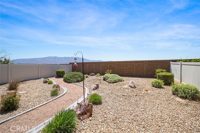 Detail Gallery Image 15 of 18 For 19467 Maple Creek Rd, Apple Valley,  CA 92308 - 2 Beds | 2 Baths