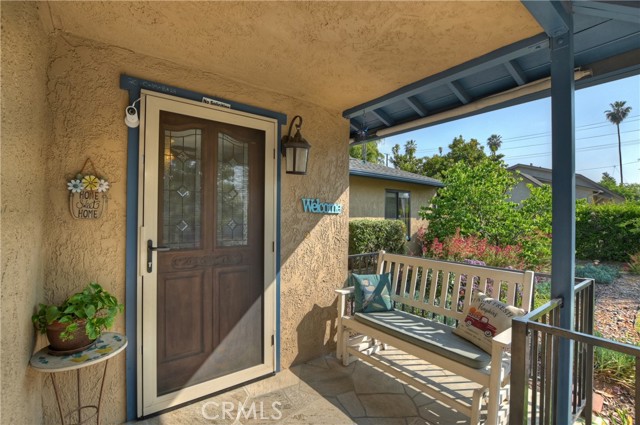 Detail Gallery Image 2 of 56 For 708 Calle De Silva, Redlands,  CA 92374 - 4 Beds | 3 Baths