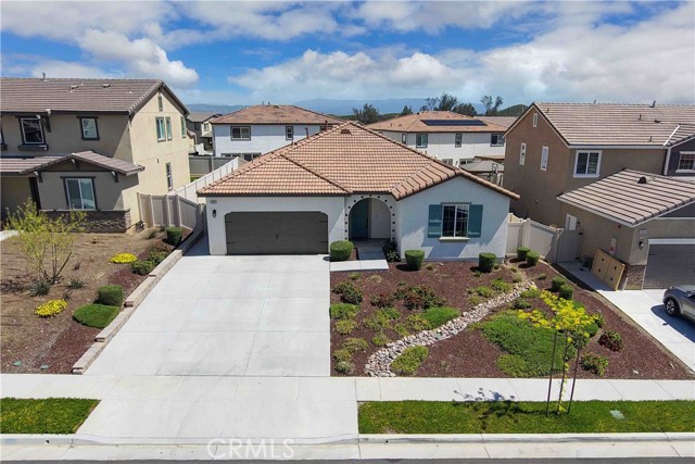 Detail Gallery Image 2 of 33 For 34352 Falls View Way, Murrieta,  CA 92563 - 3 Beds | 2 Baths