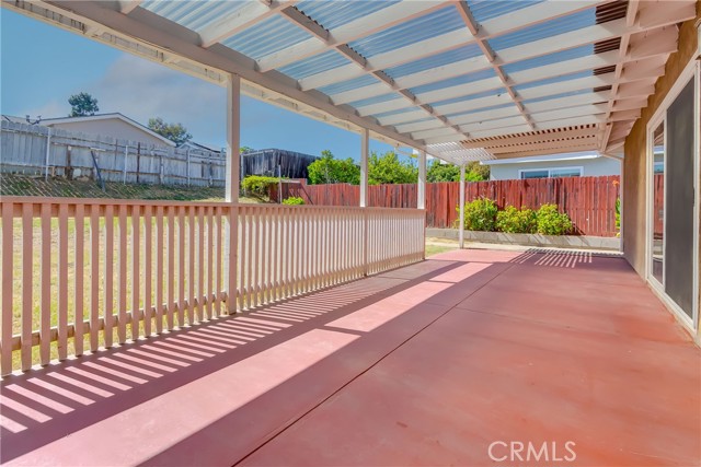 633 Elaine Avenue, Oceanside CA: https://media.crmls.org/medias/6b777c4f-781c-422f-a7a1-9ffcbaedb30c.jpg