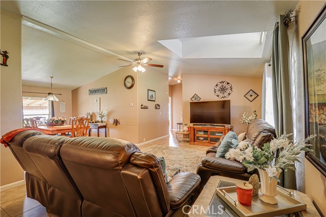 Detail Gallery Image 3 of 65 For 7520 Brandt Rd, Buttonwillow,  CA 93206 - 4 Beds | 2 Baths