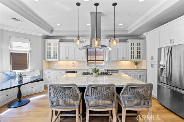 2210 Robinson Street, Redondo Beach, California 90278, 5 Bedrooms Bedrooms, ,4 BathroomsBathrooms,Residential,Sold,Robinson Street,SB22055222