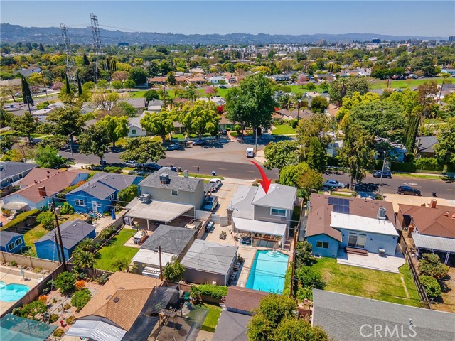 1234 N Pass Avenue, Burbank CA: https://media.crmls.org/medias/6b7a09f4-fa47-4b3f-91b2-a5148d72653b.jpg