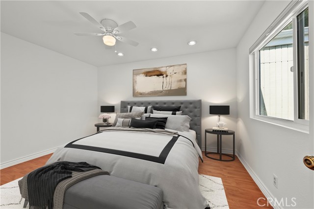 Detail Gallery Image 24 of 44 For 22117 Burbank #5,  Woodland Hills,  CA 91367 - 2 Beds | 1/1 Baths