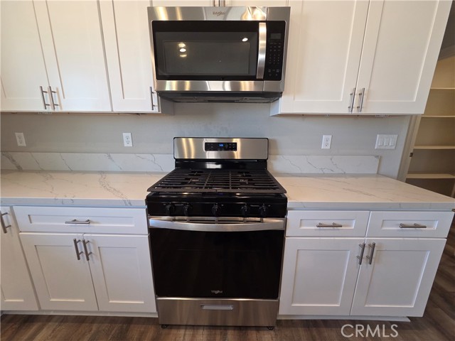 Detail Gallery Image 7 of 20 For 1140 Monterey, Barstow,  CA 92311 - 4 Beds | 2 Baths