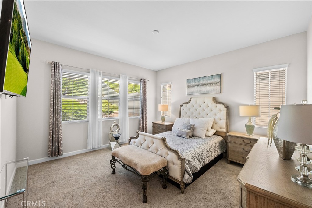 MLS #OC25159239 img 5