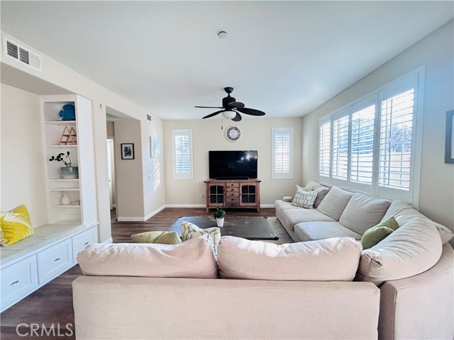 Detail Gallery Image 4 of 28 For 10559 Sausalito Ct, Los Alamitos,  CA 90720 - 3 Beds | 2/1 Baths