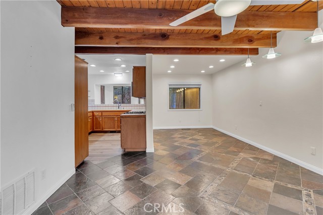 Detail Gallery Image 14 of 39 For 23916 Cresta Dr, Crestline,  CA 92325 - 3 Beds | 2/1 Baths