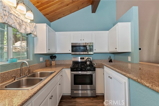 Detail Gallery Image 23 of 37 For 22365 Pine Dr, Cedarpines Park,  CA 92322 - 4 Beds | 2 Baths