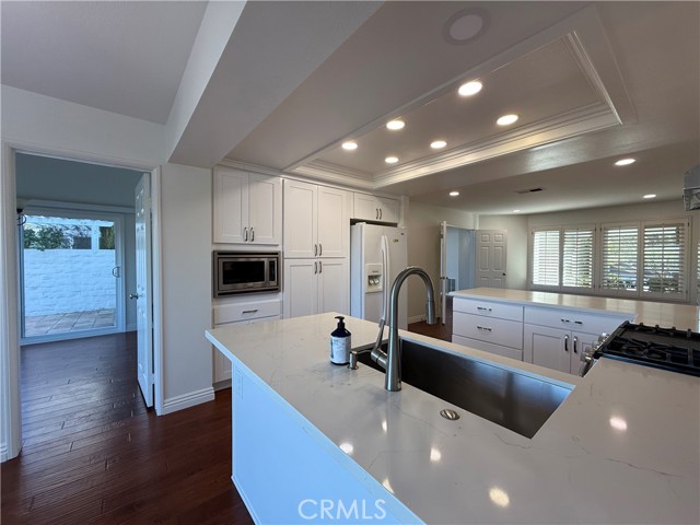 Detail Gallery Image 13 of 67 For 9 La Quinta, Irvine,  CA 92612 - 3 Beds | 2/1 Baths