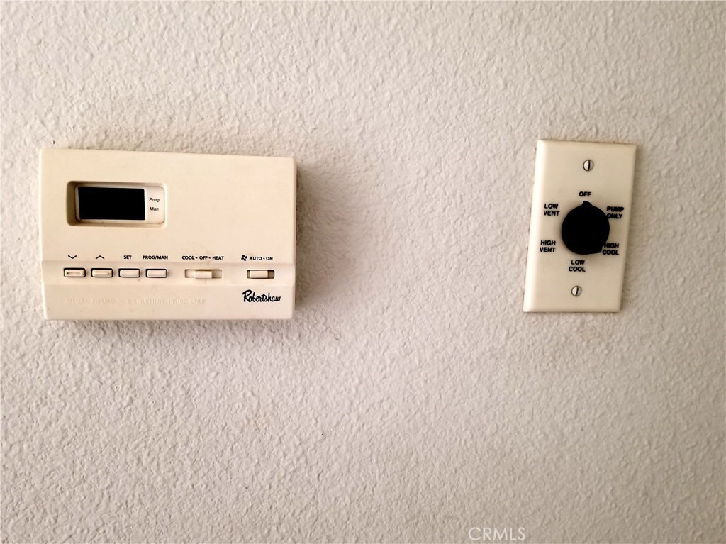 https://media.crmls.org/medias/6b7ef767-b83e-4ad5-8e2a-0600fc0495e7.jpg?preset=X-Large