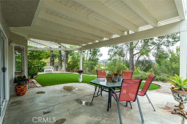 Detail Gallery Image 17 of 49 For 21714 Agajanian Ln, Saugus,  CA 91350 - 4 Beds | 3 Baths