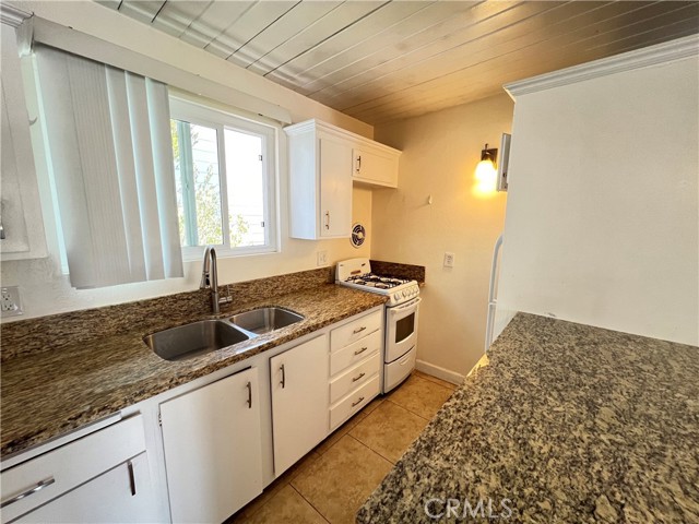 Detail Gallery Image 4 of 22 For 25091 La Cresta Dr #D,  Dana Point,  CA 92629 - 2 Beds | 1 Baths