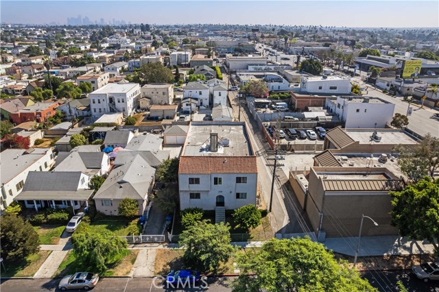 Detail Gallery Image 2 of 5 For 1858 S Orange Dr #6,  Los Angeles,  CA 90019 - 2 Beds | 1 Baths