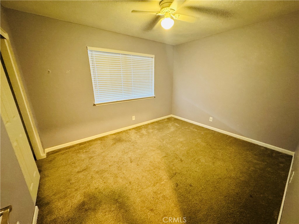 https://media.crmls.org/medias/6b819ebe-b927-4c08-9b3b-202f24baef52.jpg?preset=X-Large