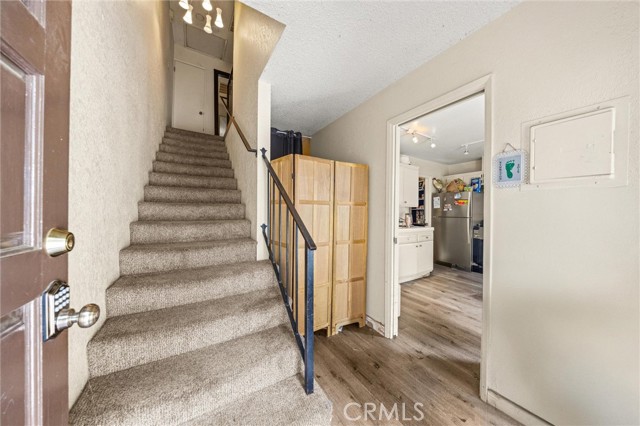 930 Philinda Avenue, Santa Barbara CA: https://media.crmls.org/medias/6b819f73-03bf-4fd2-bdc5-479dd8e604dc.jpg