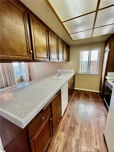 Detail Gallery Image 6 of 21 For 5941 E Camino Correr, Anaheim,  CA 92807 - 3 Beds | 2 Baths