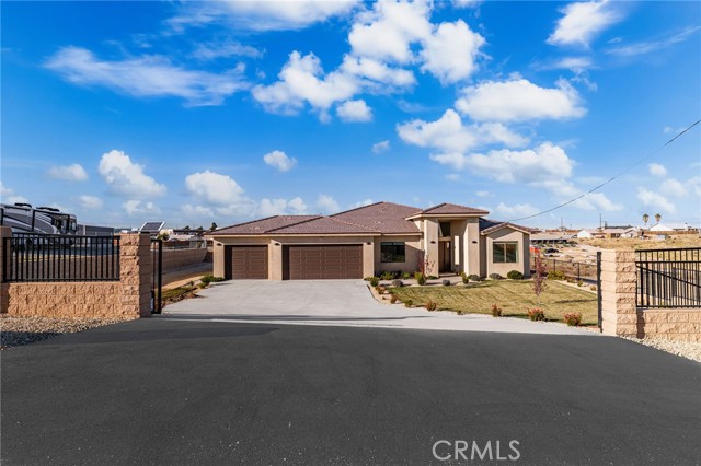 Detail Gallery Image 2 of 72 For 17840 Talisman St, Hesperia,  CA 92345 - 4 Beds | 3/1 Baths