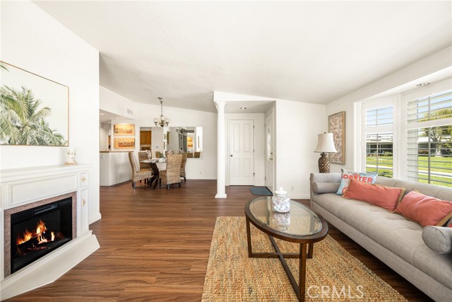 Detail Gallery Image 9 of 27 For 1581 Glenview  65-B, Seal Beach,  CA 90740 - 2 Beds | 2 Baths