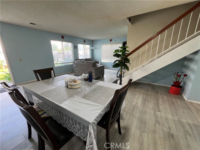 Detail Gallery Image 12 of 46 For 6551 Wystone Ave #2,  Reseda,  CA 91335 - 3 Beds | 2 Baths