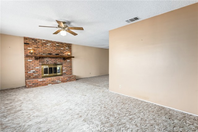 Detail Gallery Image 13 of 69 For 10207 Juniper Ave, Yucaipa,  CA 92399 - 4 Beds | 2 Baths