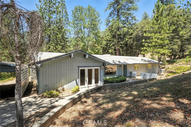 5783 Chowchilla Mountain Road, Mariposa CA: https://media.crmls.org/medias/6b8409bb-a4e9-4708-b303-b49ff191646f.jpg