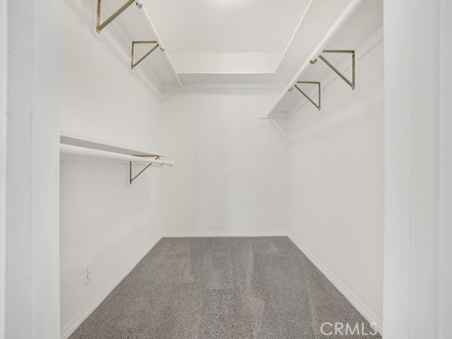 21222 Banff Lane, Huntington Beach CA: https://media.crmls.org/medias/6b84284d-a4bd-428c-9a19-a551a245b13e.jpg
