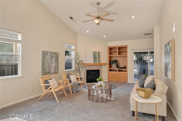 Detail Gallery Image 5 of 40 For 1025 Raven Ln, Chico,  CA 95926 - 4 Beds | 2 Baths