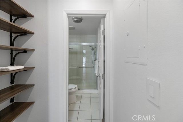 1940 N Highland Avenue, Los Angeles CA: https://media.crmls.org/medias/6b856c0c-fd55-46b2-b542-31867f5524e2.jpg