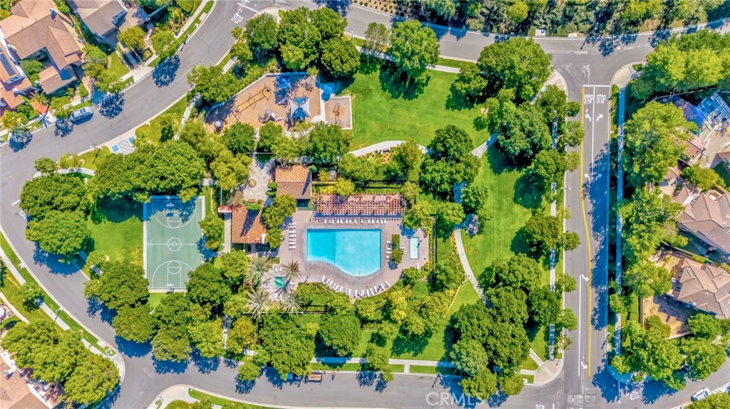 https://media.crmls.org/medias/6b85d9e1-1058-41ed-b5a2-6c82ae216156.jpg?preset=X-Large