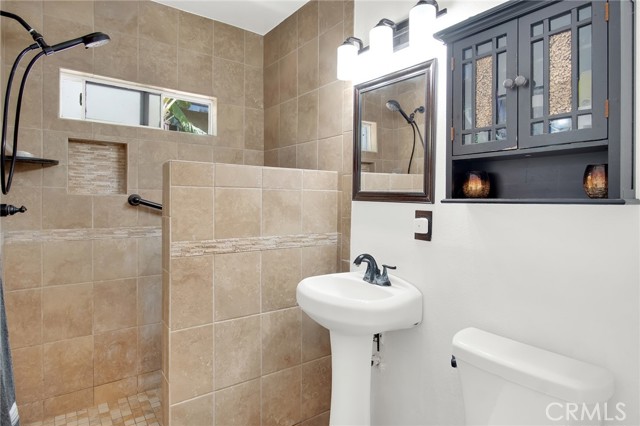 Detail Gallery Image 13 of 27 For 745 N Pauline St, Anaheim,  CA 92805 - 4 Beds | 2 Baths